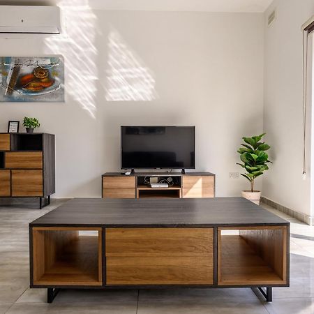 מסידה F11 Room 2, Private Room Two Single Beds Shared Bathroom In Shared Flat מראה חיצוני תמונה