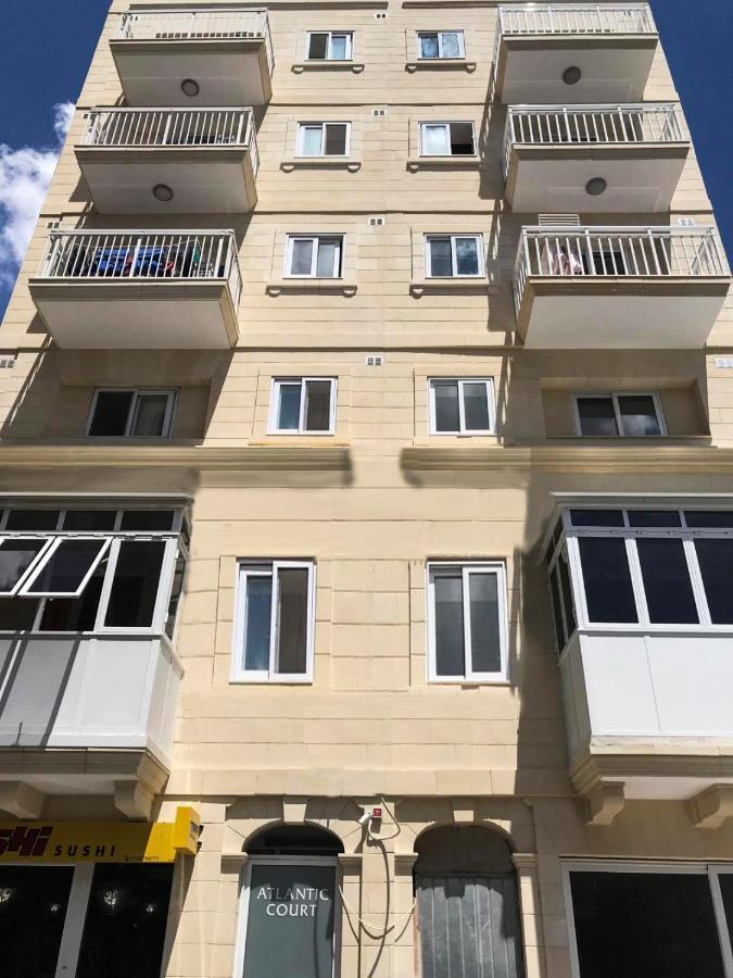 מסידה F11 Room 2, Private Room Two Single Beds Shared Bathroom In Shared Flat מראה חיצוני תמונה