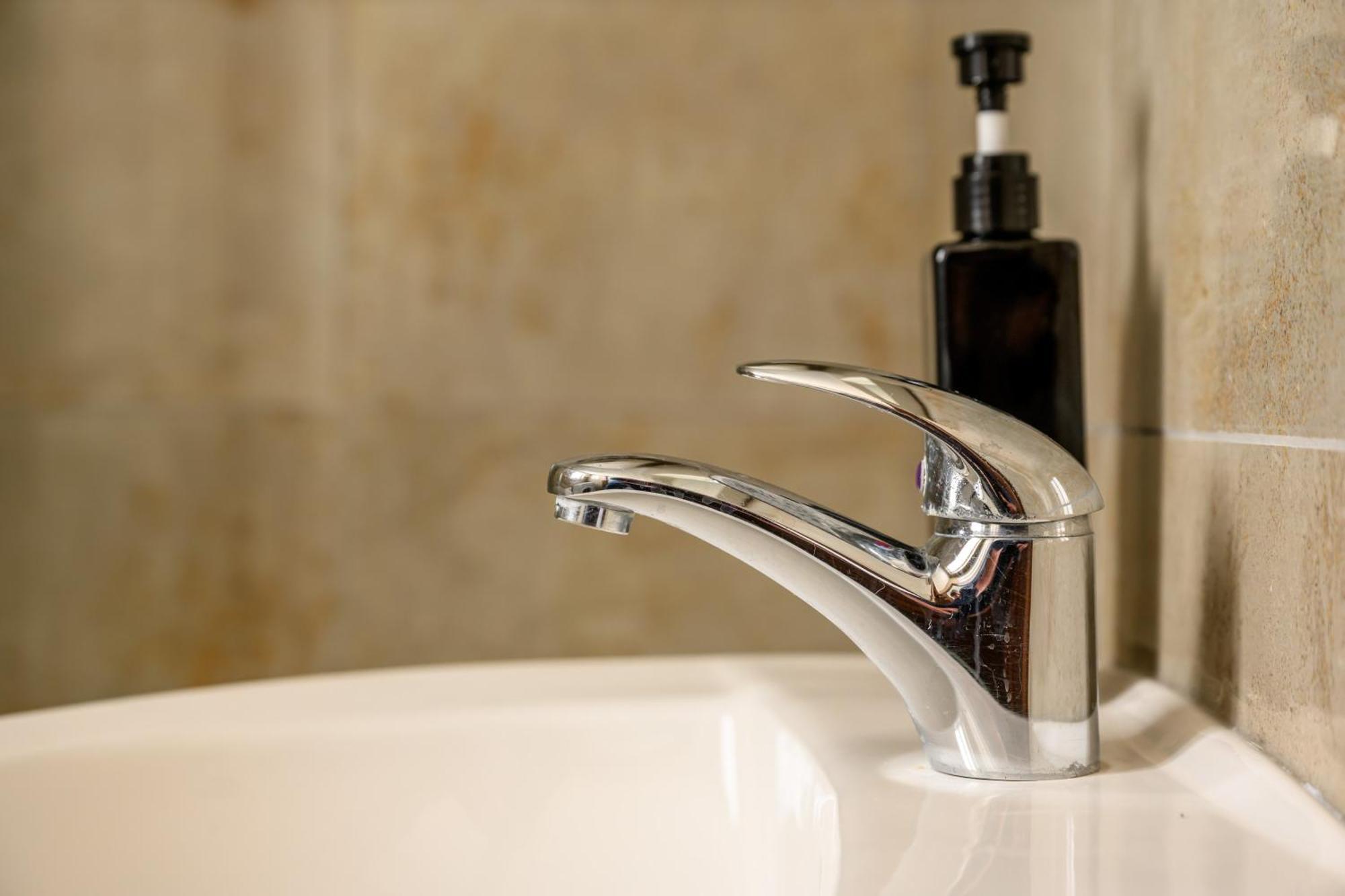 מסידה F11 Room 2, Private Room Two Single Beds Shared Bathroom In Shared Flat מראה חיצוני תמונה